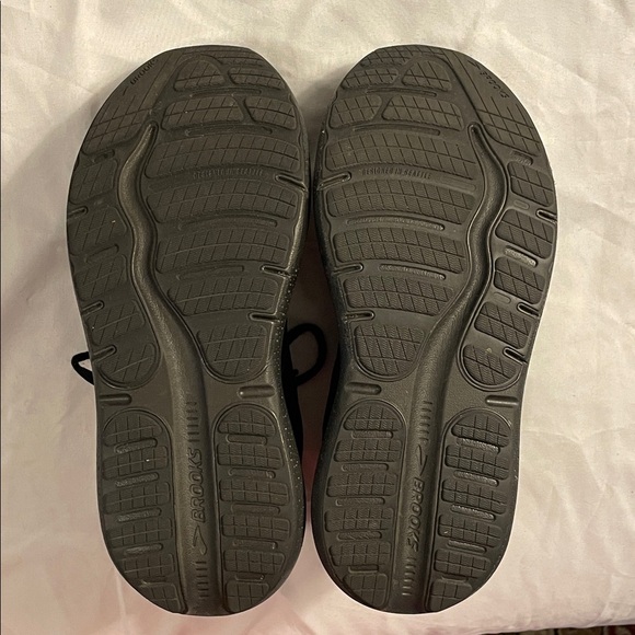 Brooks Black Ghost 2 Max - Picture 3 of 8